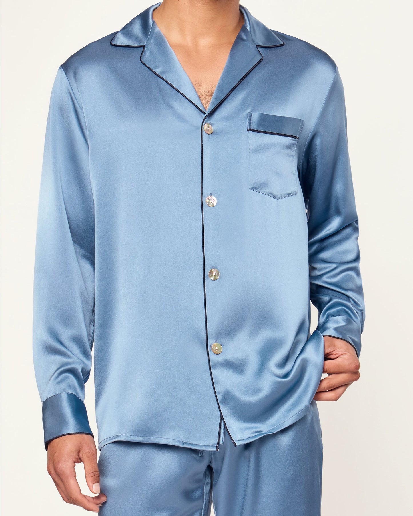 Ensemble de pyjama en soie bleu mystique