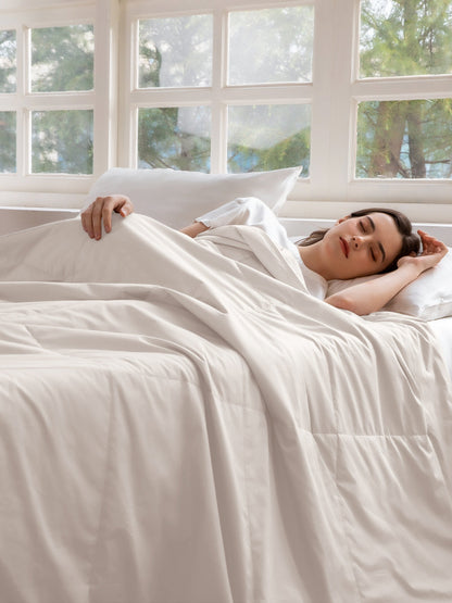 Couette d'été lavable garnie de soie