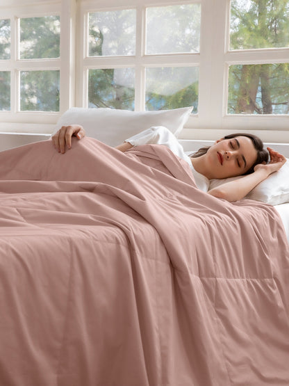 Couette d'été lavable garnie de soie