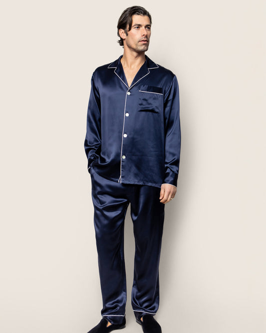 Ensemble de pyjama en soie bleu marine