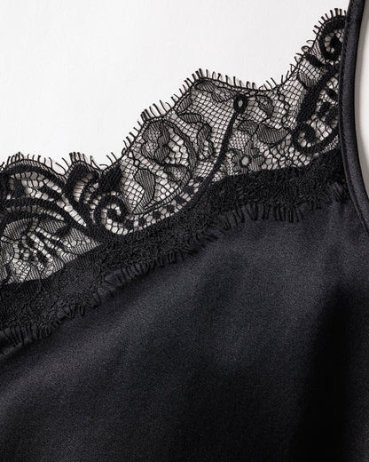 Robe nuisette en dentelle de soie noire